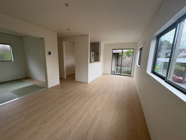 狭山市柏原　新築分譲　西武新宿線『狭山市駅』バス19分　【柏原小学区】の居間・リビング