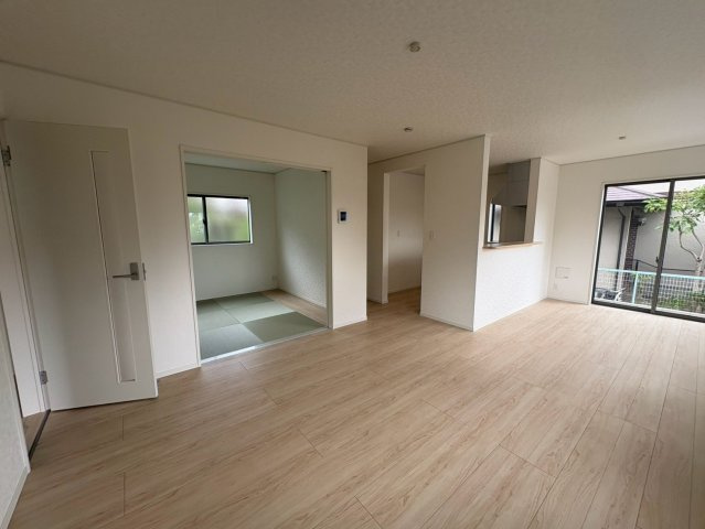 狭山市柏原　新築分譲　西武新宿線『狭山市駅』バス19分　【柏原小学区】の居間・リビング
