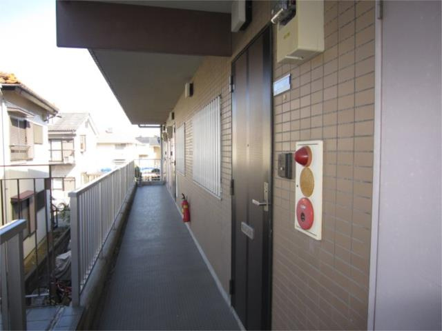 川崎市多摩区菅馬場２丁目の賃貸マンションのロビー|玄関前
