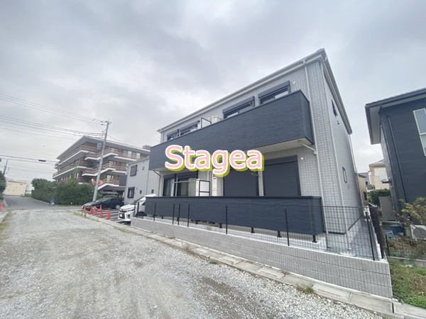 アムール イルの駐車場