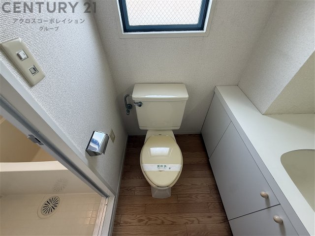 清潔感のあるトイレです