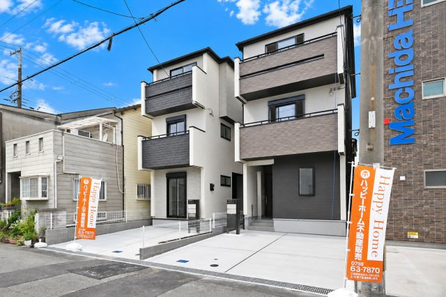 ブルーミングガーデン神田中通8丁目新築一戸建て│4LDK+並列駐車2台可(車種制限有)