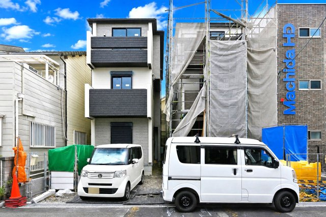 ブルーミングガーデン神田中通8丁目新築一戸建て│4LDK+並列駐車2台可(車種制限有)
