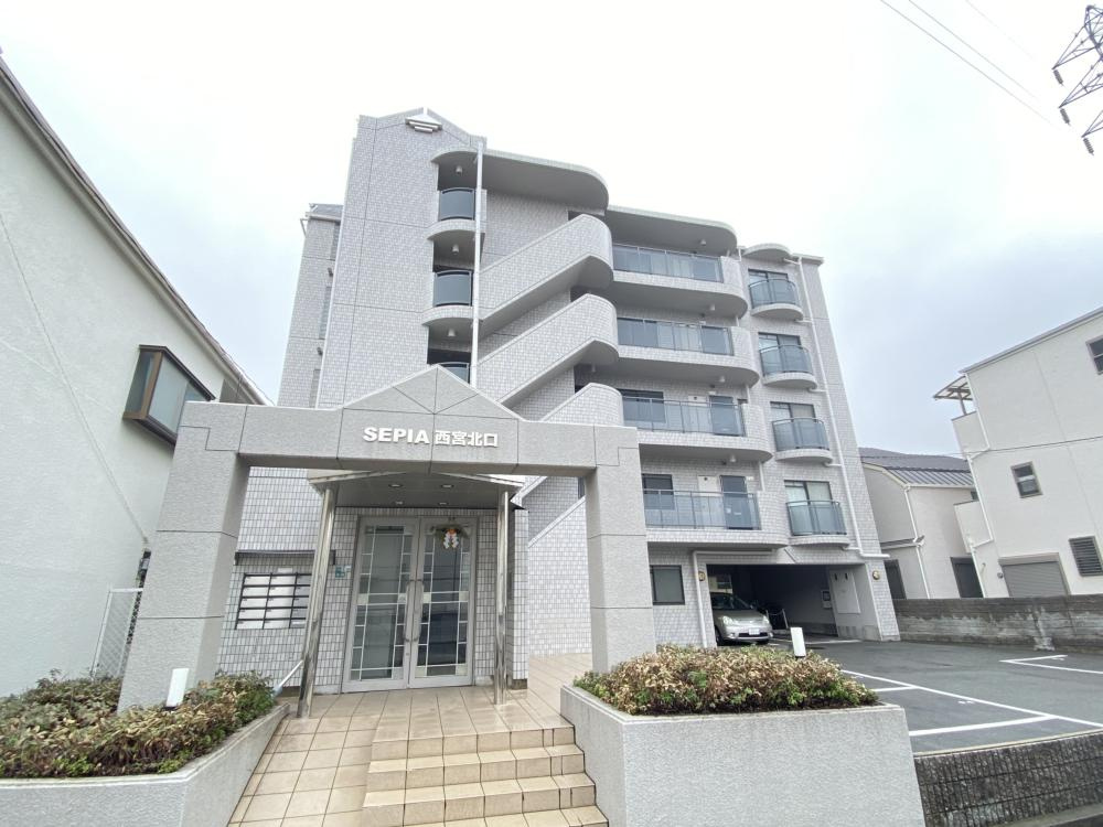SEPIA西宮北口の外観