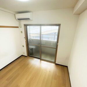 八王子市追分町の賃貸マンションの居間・リビング