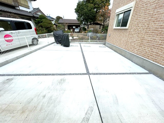 メゾン・ド・ジョアの駐車場