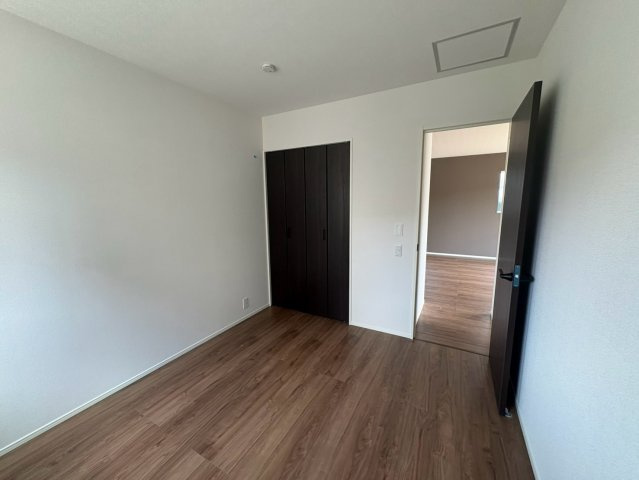 狭山市柏原　新築分譲　西武新宿線『狭山市駅』バス12分　【柏原小学区】の洋室