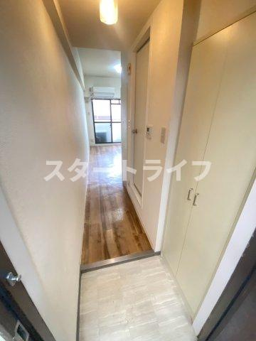大阪市東淀川区東中島２丁目の賃貸マンションの玄関