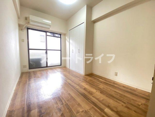大阪市東淀川区東中島２丁目の賃貸マンションの居間・リビング