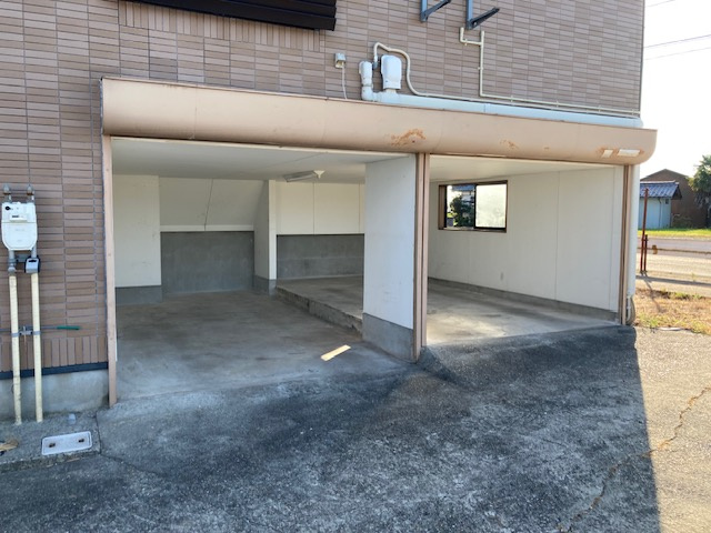 茨曽根戸建住宅の駐車場