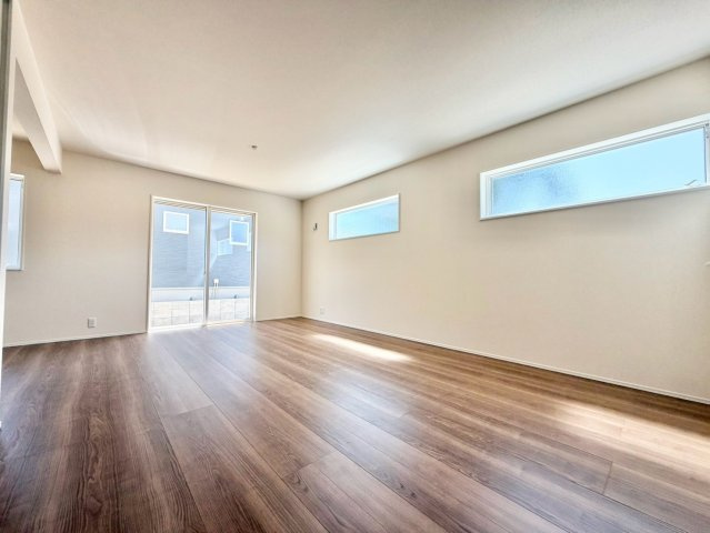 リーブルガーデン　岡崎市福岡町第２の居間・リビング|家族が自然と集まる広々としたリビング。お子様の成長を見守りながら過ごせます。									
									