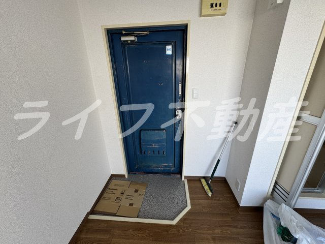 YOUハイム南深江　仲介手数料の玄関|明るい玄関です