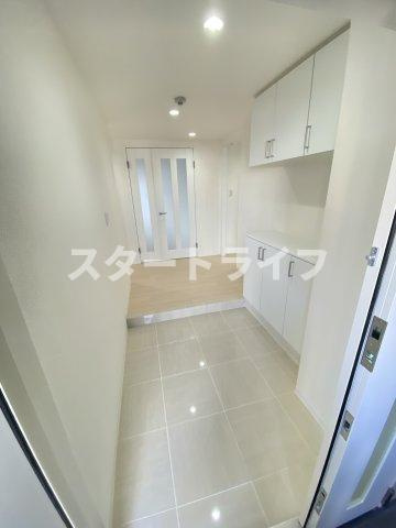 大阪市淀川区木川東４丁目の賃貸マンションの玄関