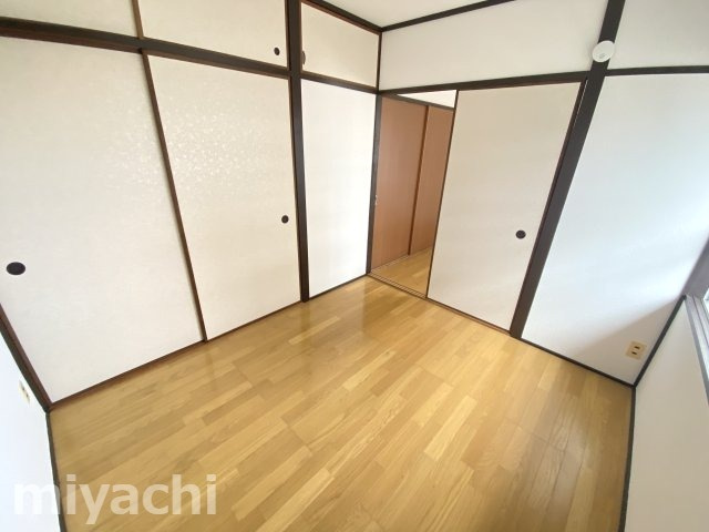 サンキュー春日の内装