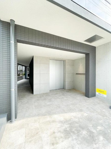 ACP Residence 新江古田のエントランス