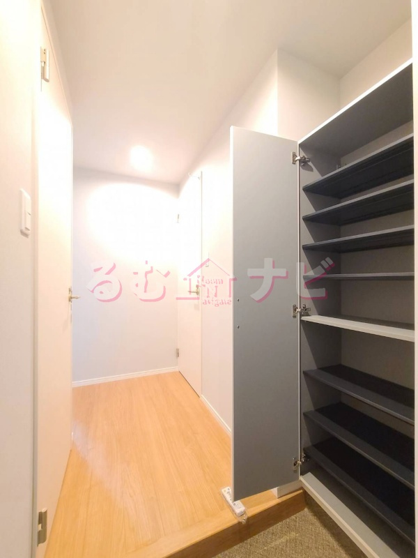 福岡市南区長住２丁目の賃貸マンションの玄関