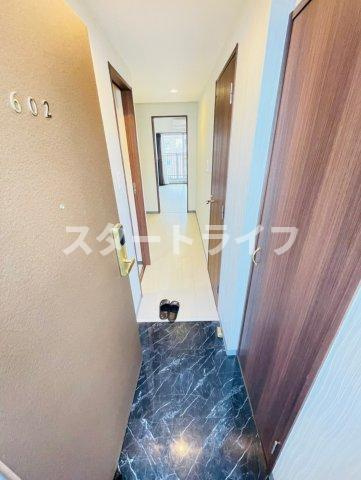 大阪市淀川区宮原２丁目の賃貸マンションの玄関