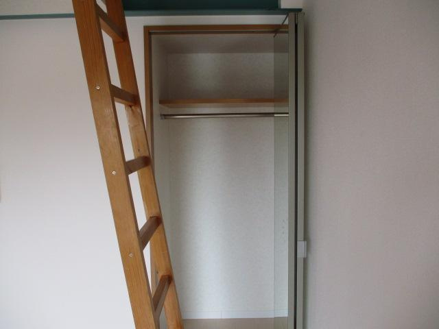 名古屋市中川区八熊３丁目の賃貸マンションの収納