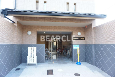 【エントランス】 | ラルゴ仁王門 | 清潔なエントランスです