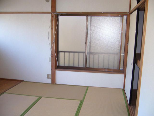 コーポ羽沢の居間・リビング