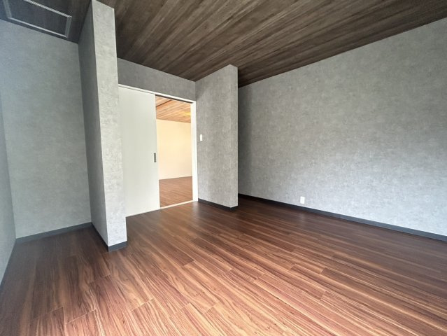 小浜一戸建ての洋室