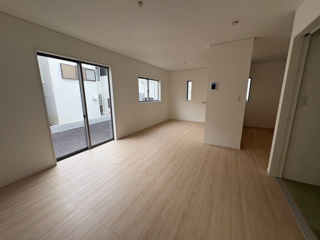 狭山市中央　新築分譲　西武新宿線『狭山市駅』徒歩23分　【富士見小学区】の居間・リビング