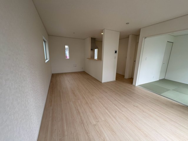 狭山市中央　新築分譲　西武新宿線『狭山市駅』徒歩23分　【富士見小学区】の居間・リビング