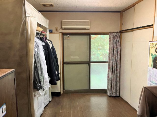 売中古戸建　焼津市保福島の洋室|5.3帖の洋室②