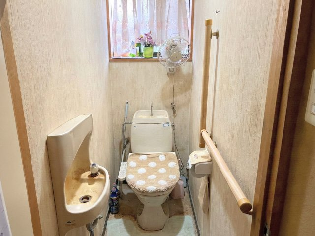 売中古戸建　焼津市保福島のトイレ