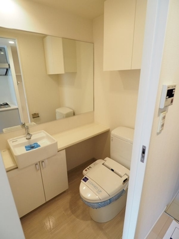 新品家具付きマンション月島4(KaGood東京)の洗面所
