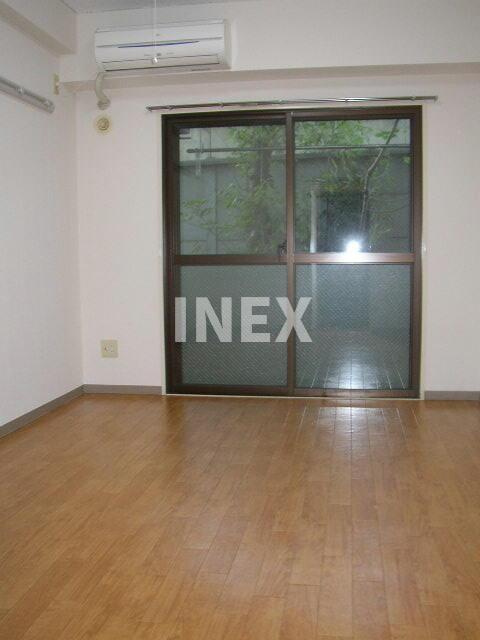 グレイス上大岡の居間・リビング
