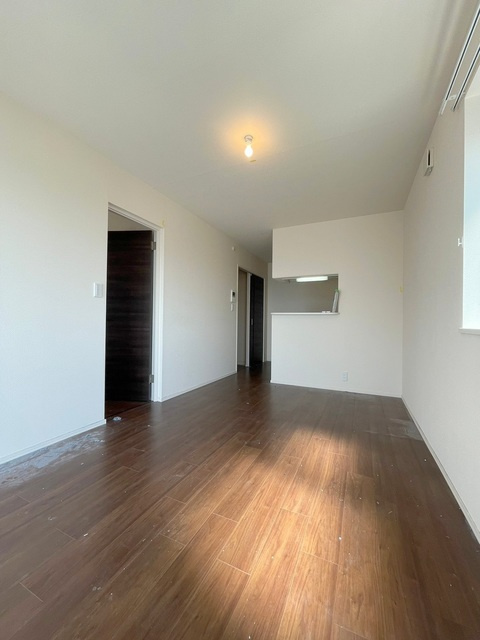 ラレンヌデリス東山の洋室|★明るいフローリングの角部屋です★