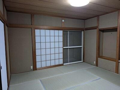 花見川区戸建ての寝室