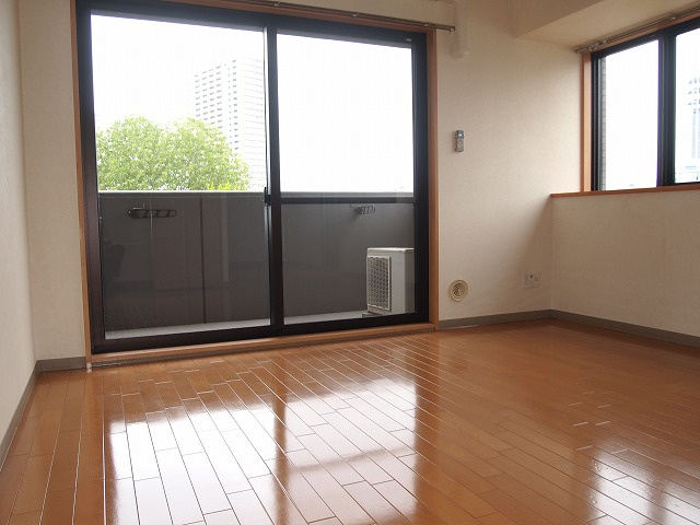 【居間・リビング】ロアール南竹屋