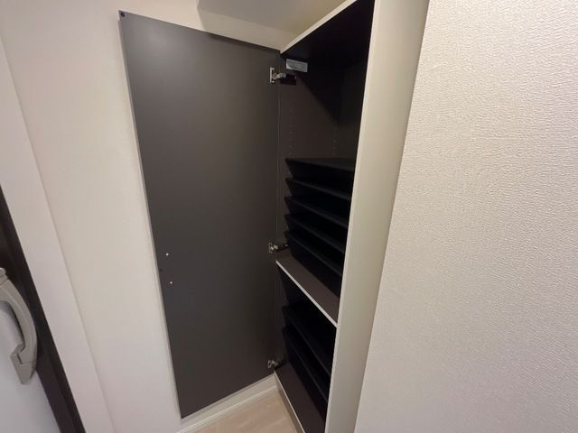 【玄関】 | 仮)八王子市北野町マンション新築工事(カリハチオウジシキタノマチマンションシンチクコウジ)