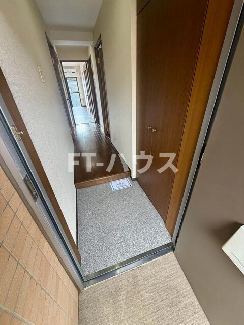八千代ＴＹプラザＢ棟の玄関