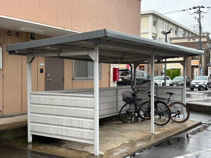 フローラＳＡＴＩの玄関