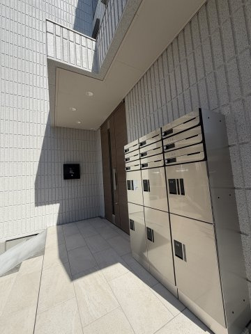 へーベルメゾン　星田駅前のエントランス