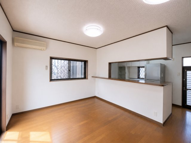 桜井市河西の居間・リビング|明るく広々としたLDK14帖