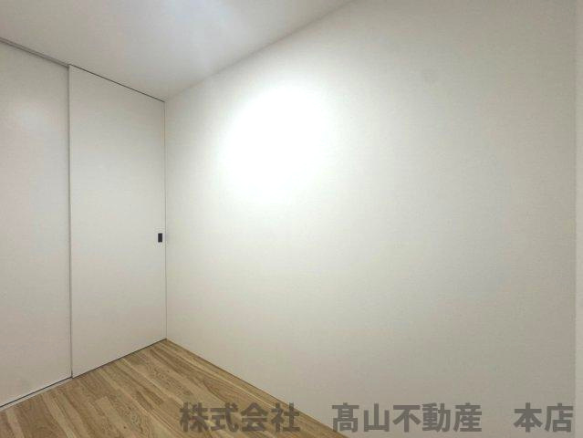 福津市八並のアパートの洋室