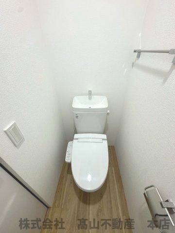 福津市八並のアパートのトイレ