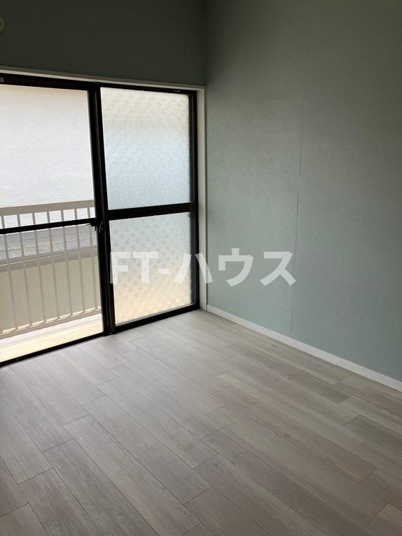 横戸町戸建の寝室