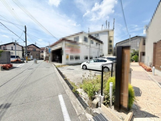 【前面道路含む現地写真】 | ピカピカのお家で始まる新生活が楽しみですね！素敵なマイホームを一緒に考えましょう♪
