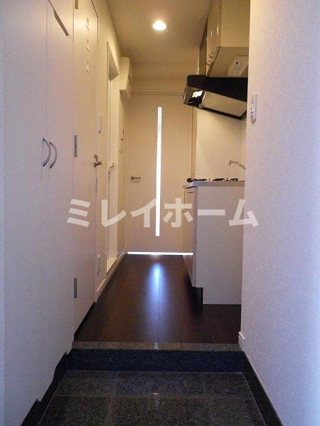 ルーブル西蒲田弐番館の玄関|同建物内、別のお部屋の参考写真になります。