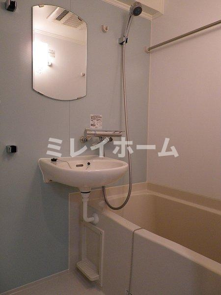 ルーブル西蒲田弐番館の浴室|同建物内、別のお部屋の参考写真になります。