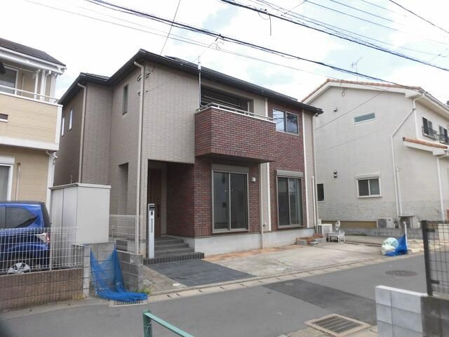 八千代市萱田町貸家の外観