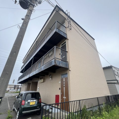 ハイツユウリナの外観