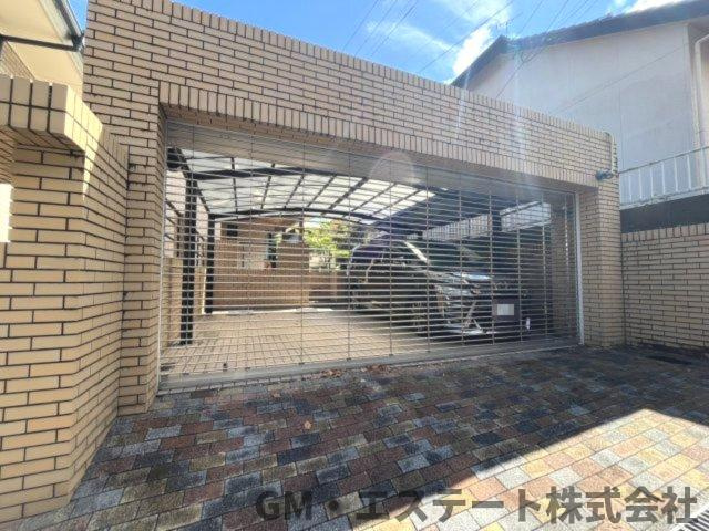 宮崎市生目台東5丁目　中古住宅の駐車場