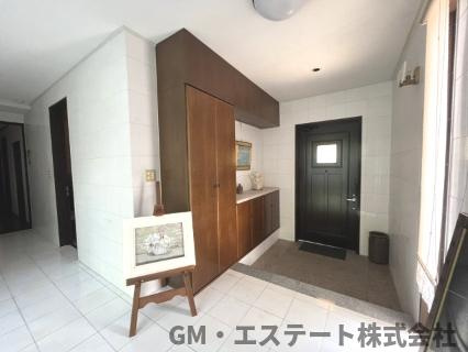 宮崎市生目台東5丁目　中古住宅の玄関