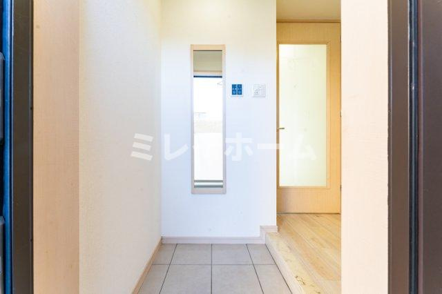 スタジオデン京急蒲田の玄関|同建物内、別のお部屋の参考写真になります。